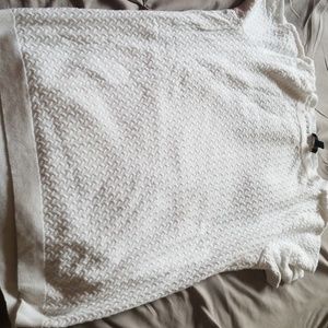 Short sleeve sweater